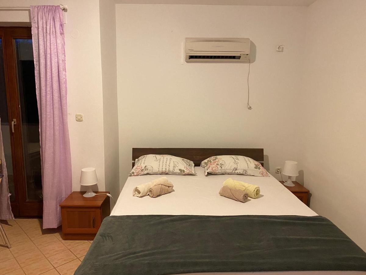 Malinska City Center Room For 2 Bagian luar foto